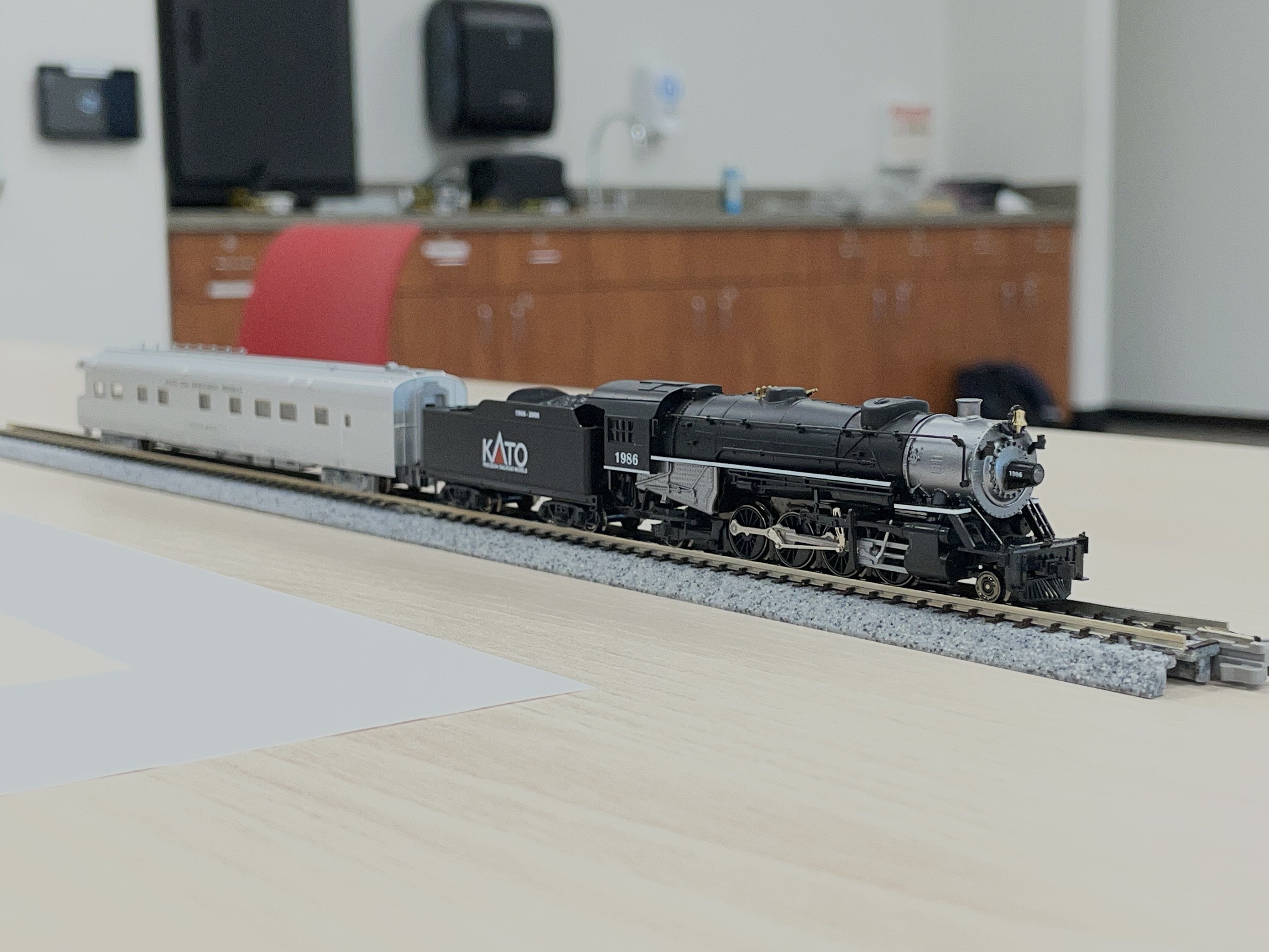 KATO USA Heavy Mikado No.1986 with KATO Precision Railroad Model
